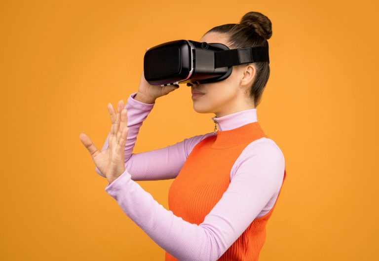 Augmented Reality in E-commerce: Revolutionizing Online Shopping Experiences