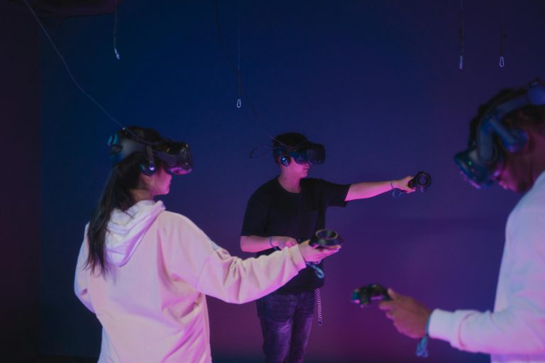 Top VR Headsets for Ultimate Immersive Gaming in 2025 – Expert Picks